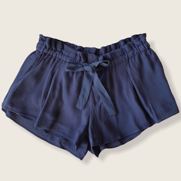 Wilfred Pants - Aritzia | Wilfred ‘Montrouge’ Navy Crepe Shorts